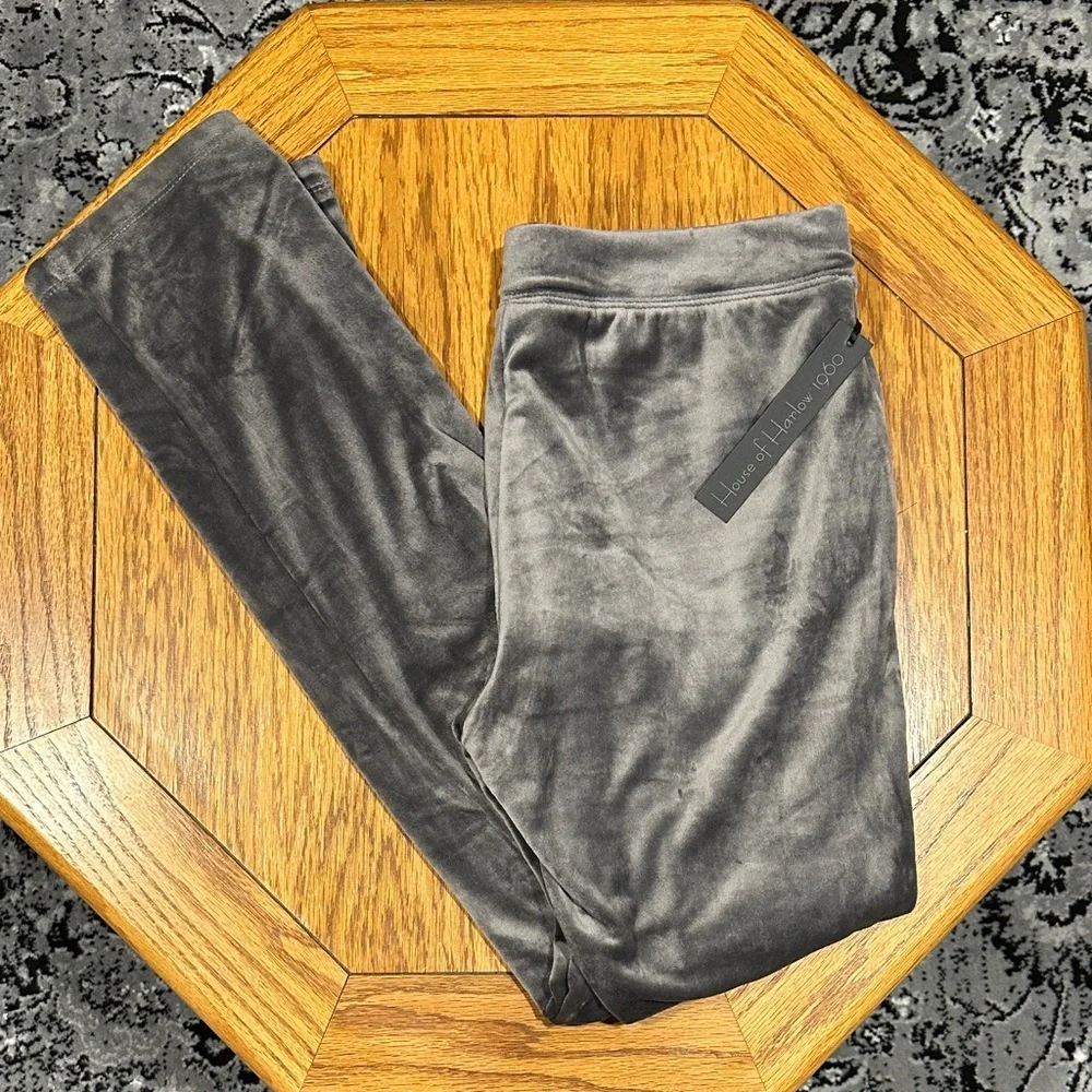 *HOUSE OF HARLOW 1960* Plush Velour Pants NWT Size Medium